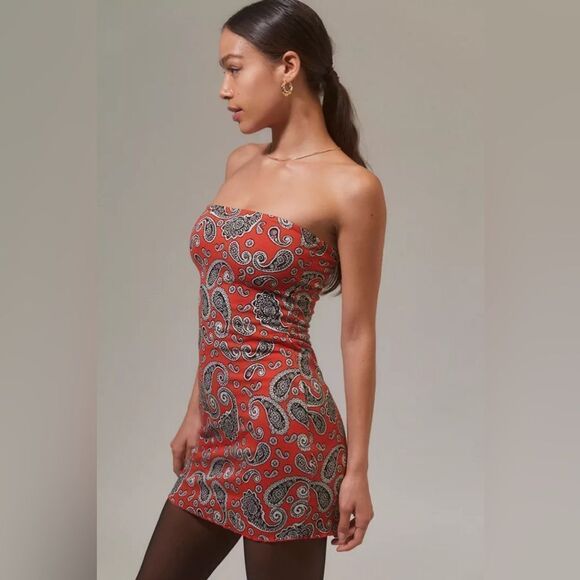 UO Kristy Paisley Printed Tube Dress Urban Outfitters Small - Picture 1 of 9